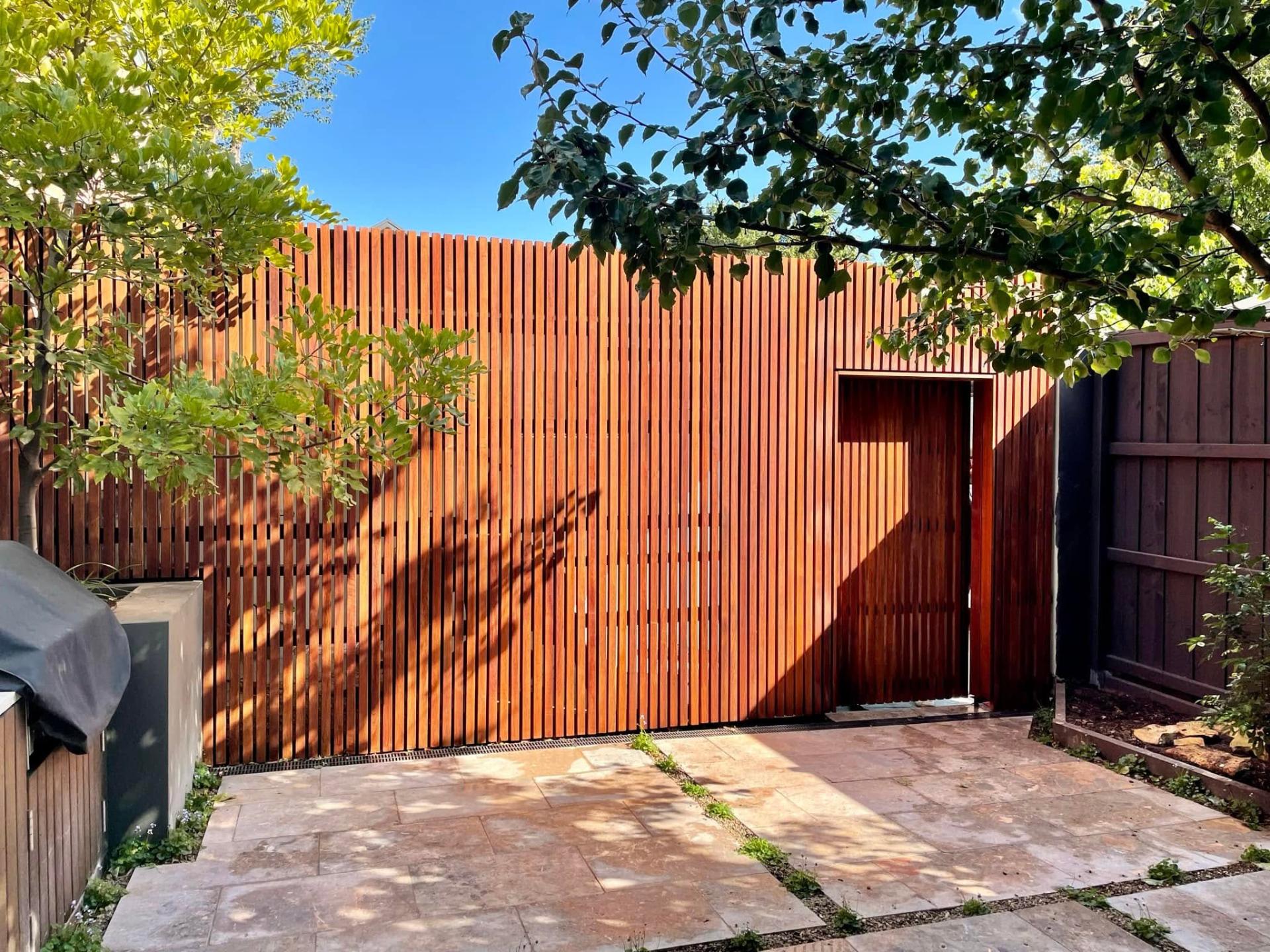 Travertine Courtyard & Timber Screen — Inner West, Sydney